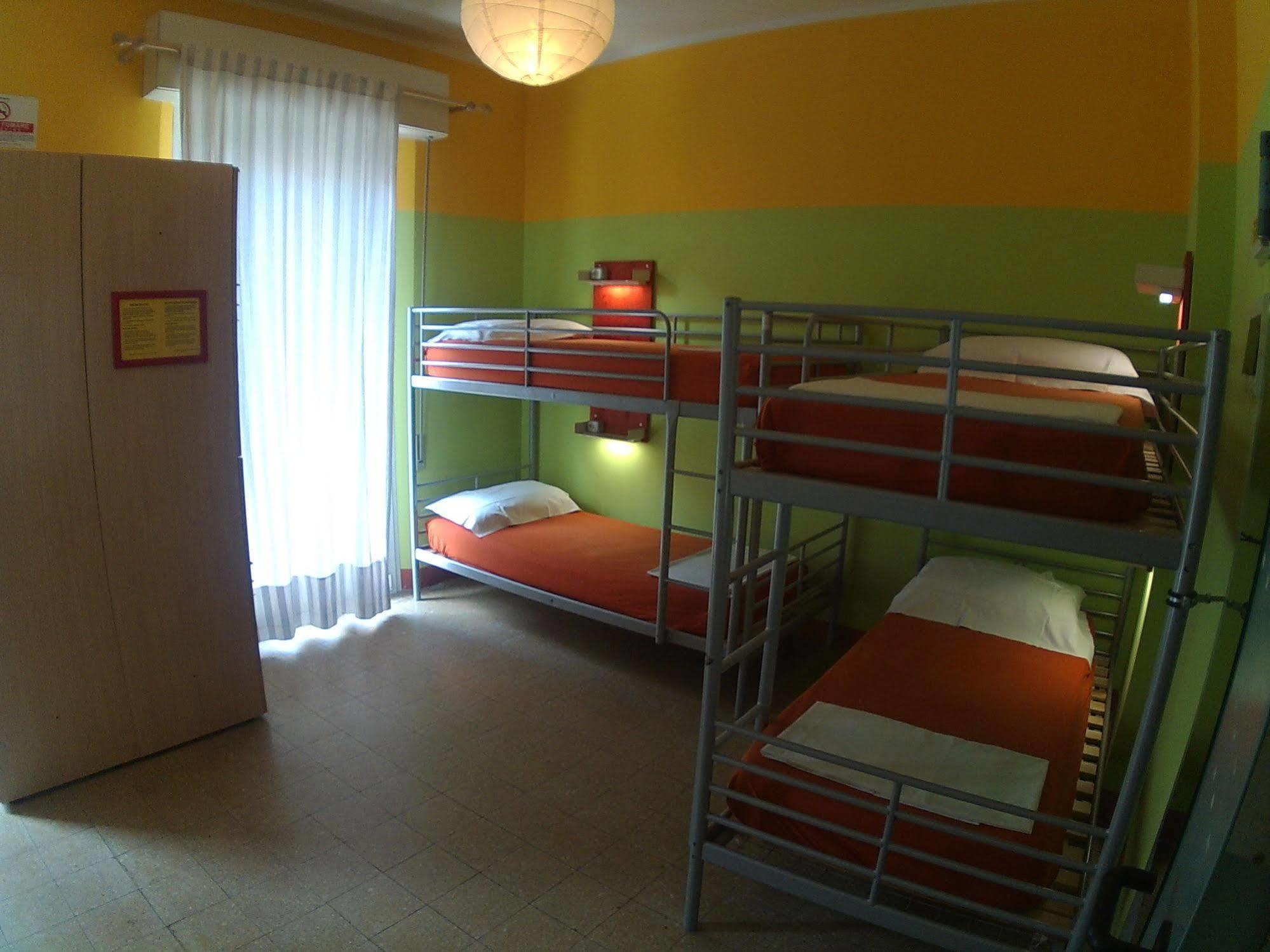 Jammin' Hostel & Bar Ρίμινι Εξωτερικό φωτογραφία