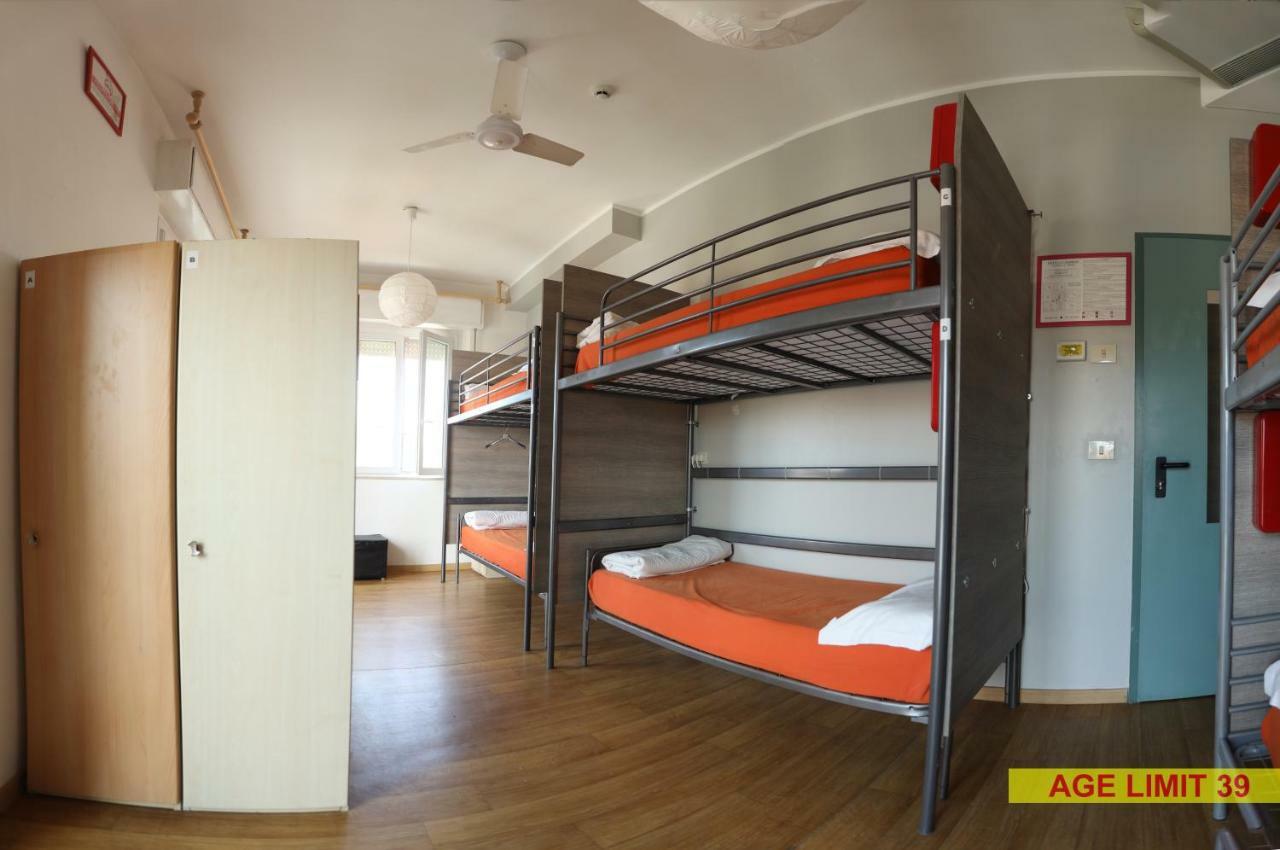Jammin' Hostel & Bar Ρίμινι Εξωτερικό φωτογραφία