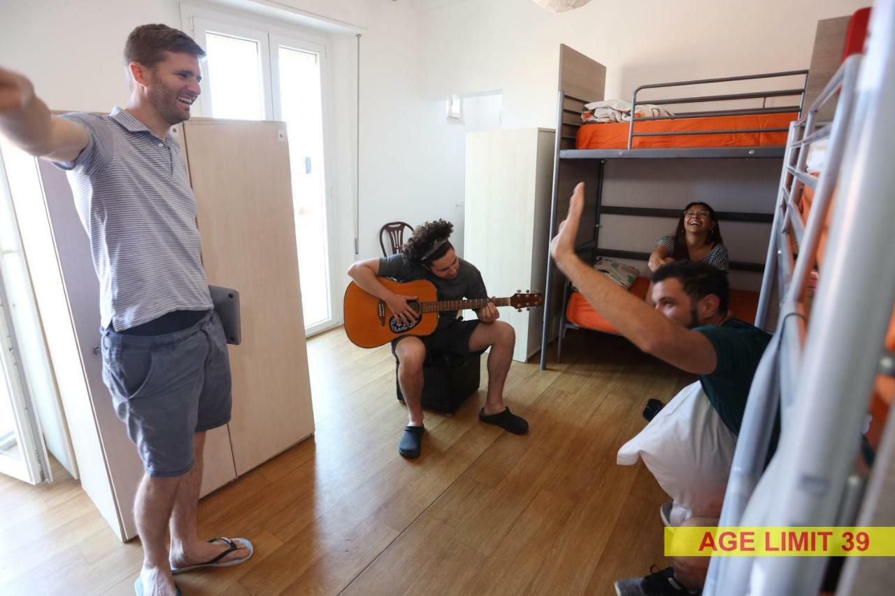 Jammin' Hostel & Bar Ρίμινι Εξωτερικό φωτογραφία